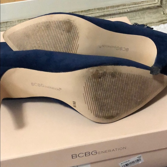 BCBG pumps - Picture 5 of 8